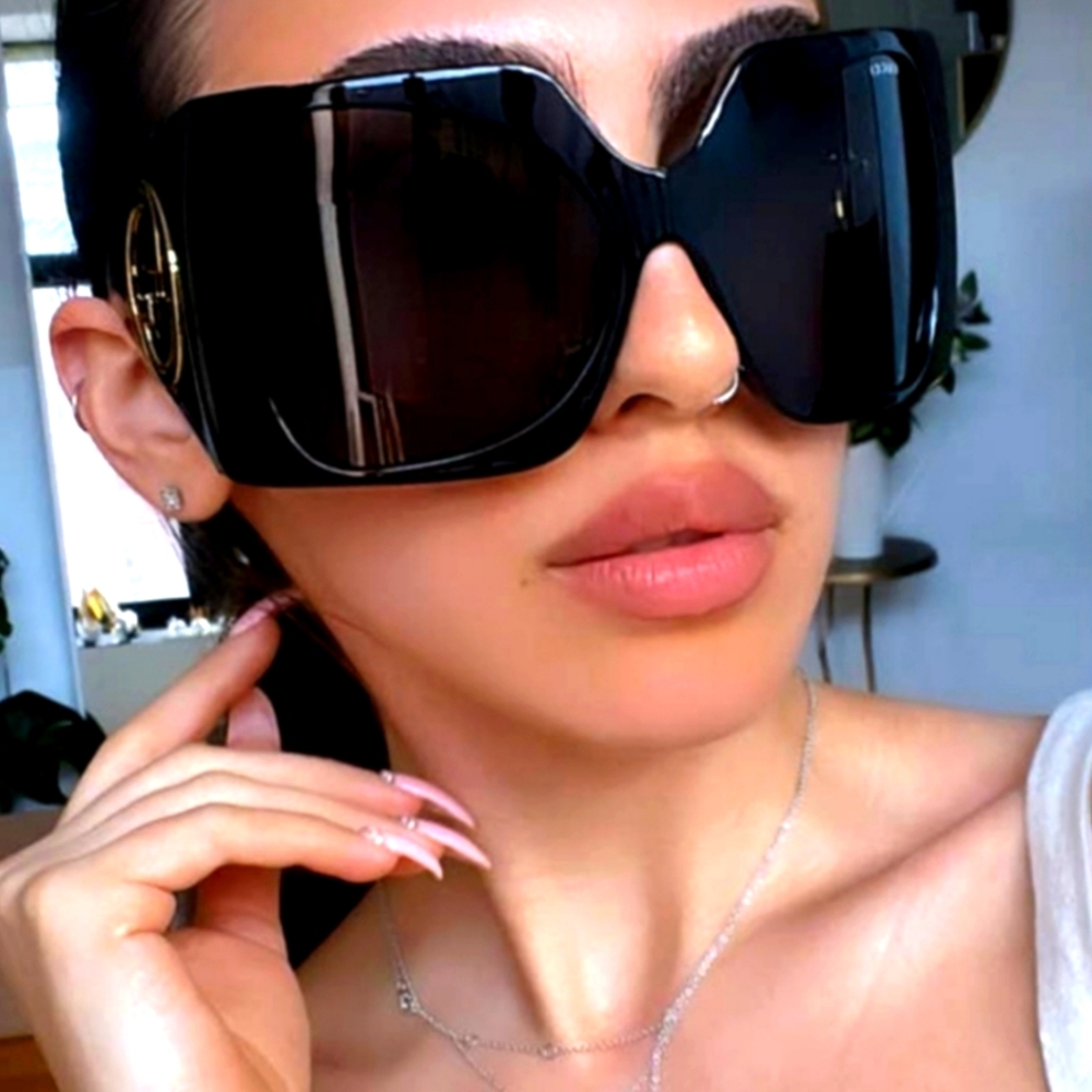 Gucci large Shades